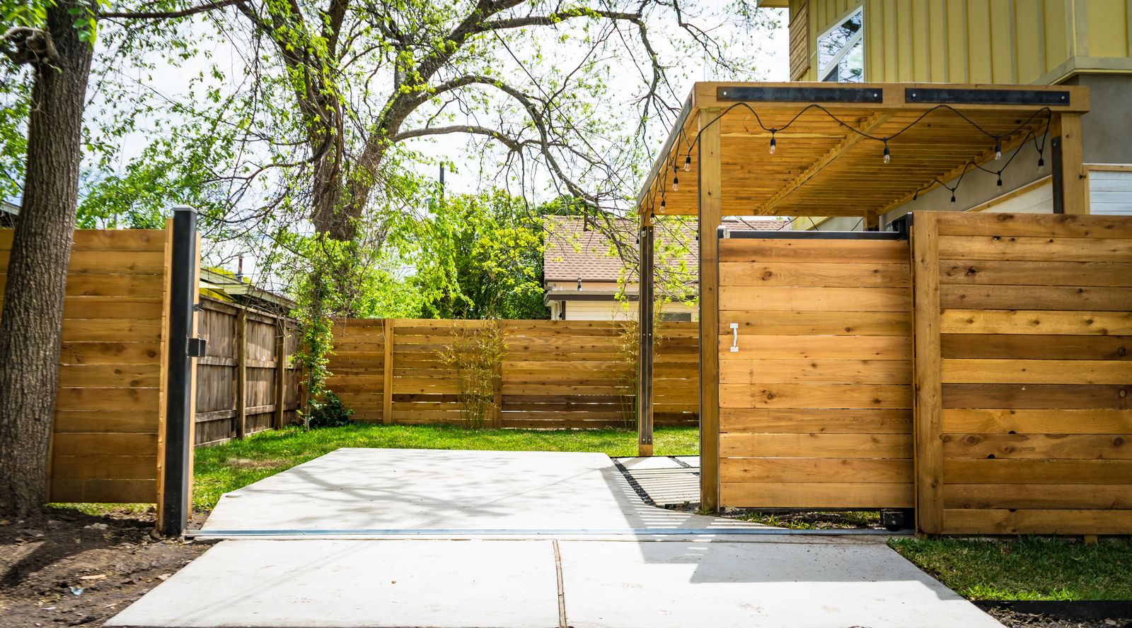 Pool fence installed to code in Suffolk County